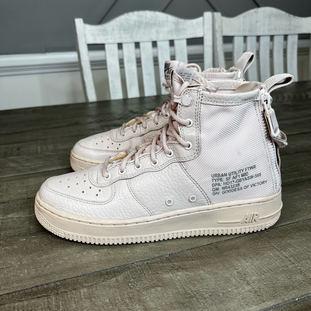 Nike‎ Air Force 1 SF Silt Red /Red Dust Sz 8.5